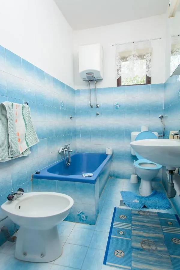 Apartments By The Sea Arbanija, Ciovo - 18624 Trogir
