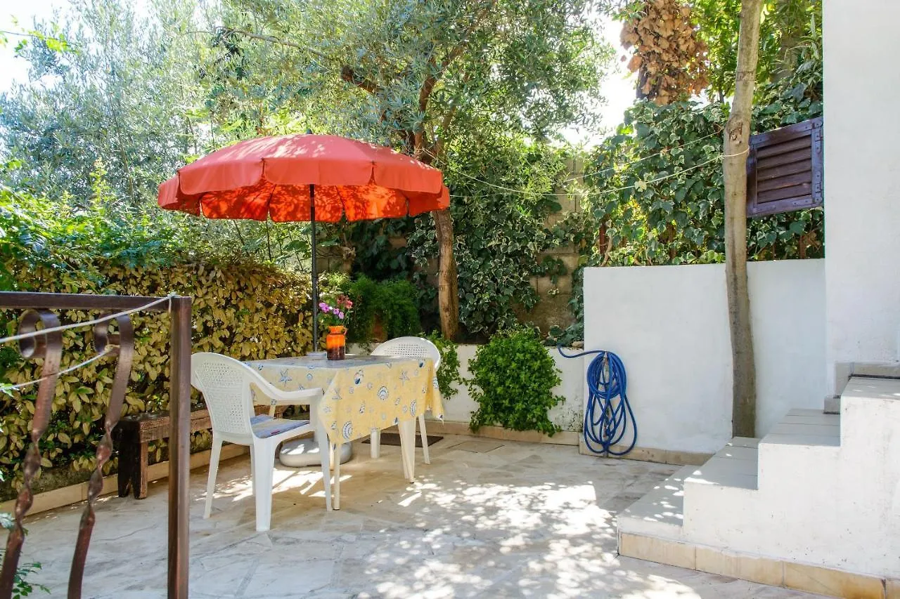 Apartments By The Sea Arbanija, Ciovo - 18624 Trogir