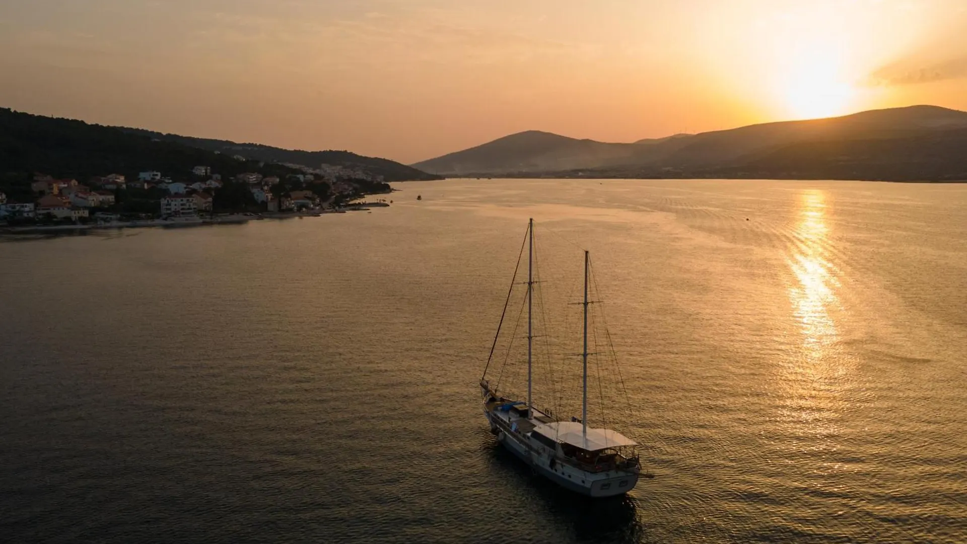 Apartments By The Sea Arbanija, Ciovo - 18624 Trogir